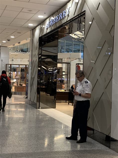 burberry at toronto airport duty free